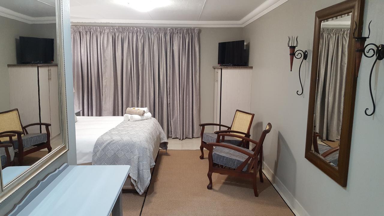 Forest Hill Country Lodge Piet Retief Esterno foto